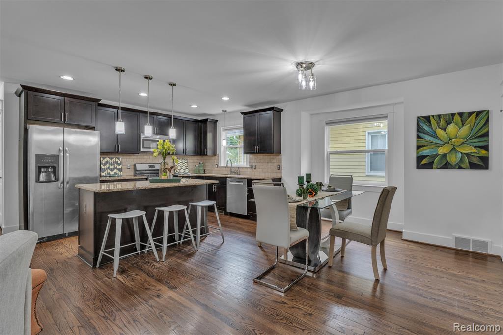 715 Gardenia Avenue, Royal Oak, MI 48067 — Photo 11
