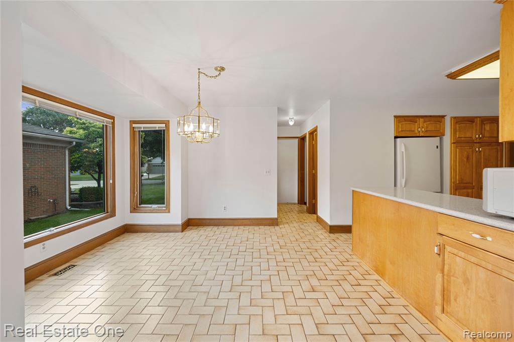 40444 La Grange Drive, Sterling Heights, MI 48313 — Photo 13