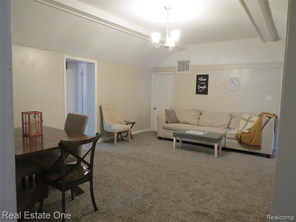 1648 Lombardy, Highland, MI 48356 — Photo 7
