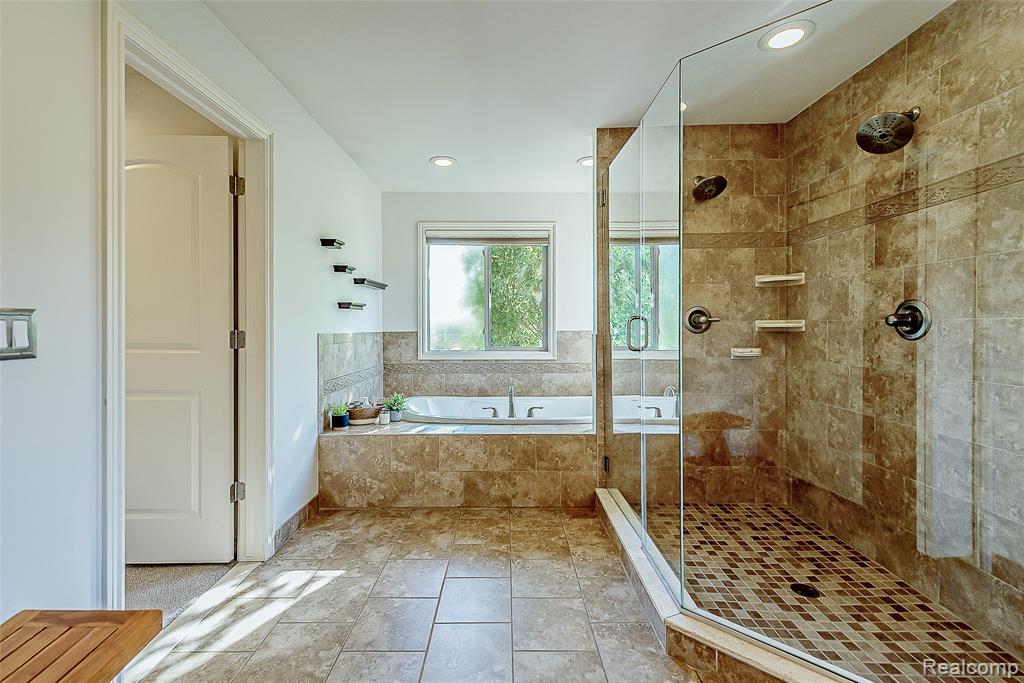 24935 Ravine Drive, South Lyon, MI 48178 — Photo 25