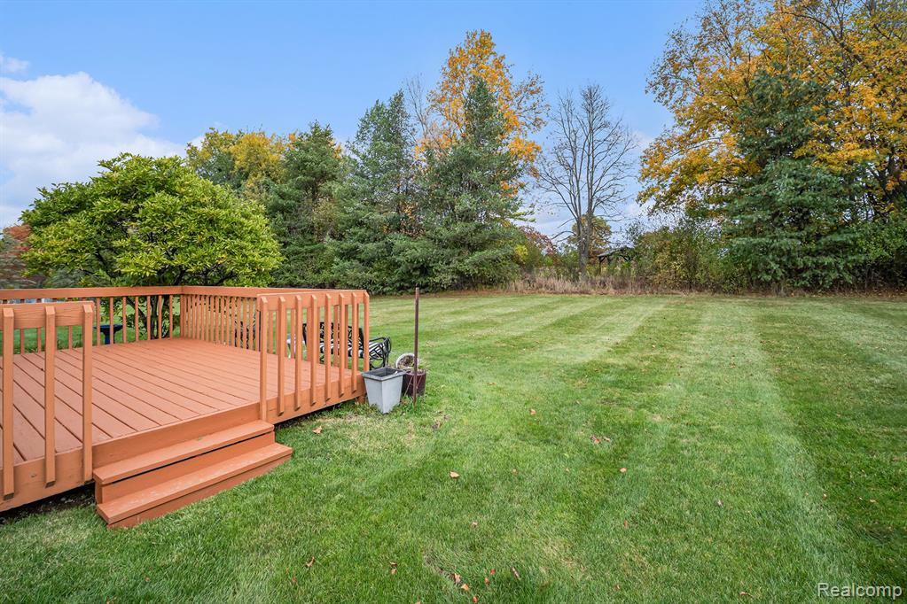 859 Boutell Drive, Grand Blanc, MI 48439 — Photo 3