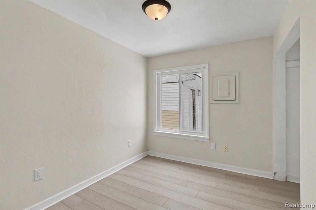 15439 Edgeworth Street, Monroe, MI 48161 — Photo 12