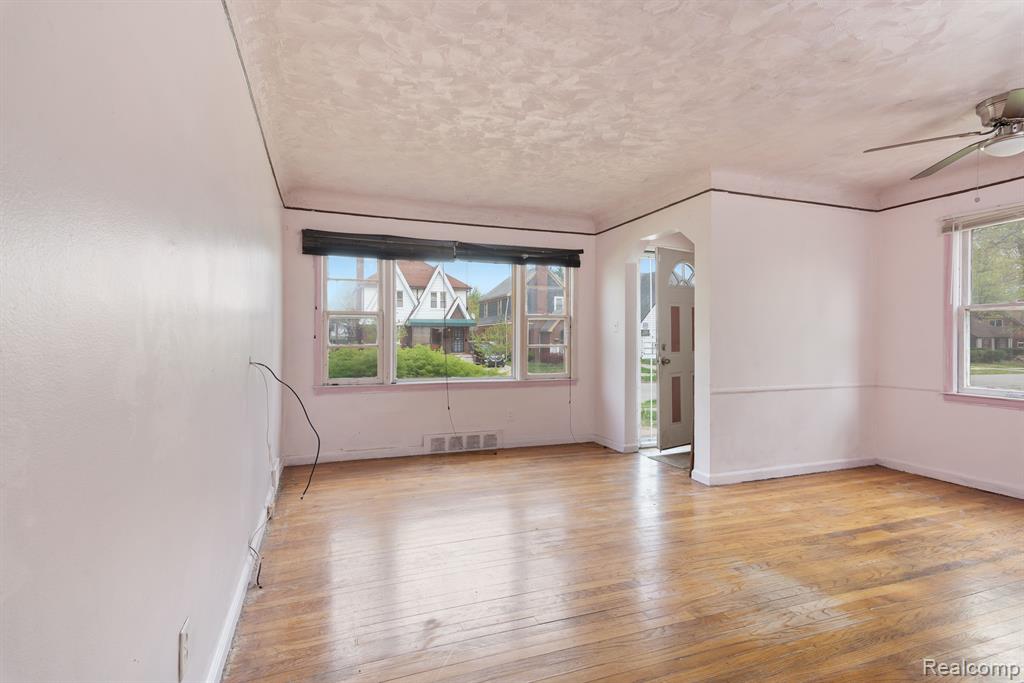 4399 COURVILLE Street, Detroit, MI 48224 — Photo 2