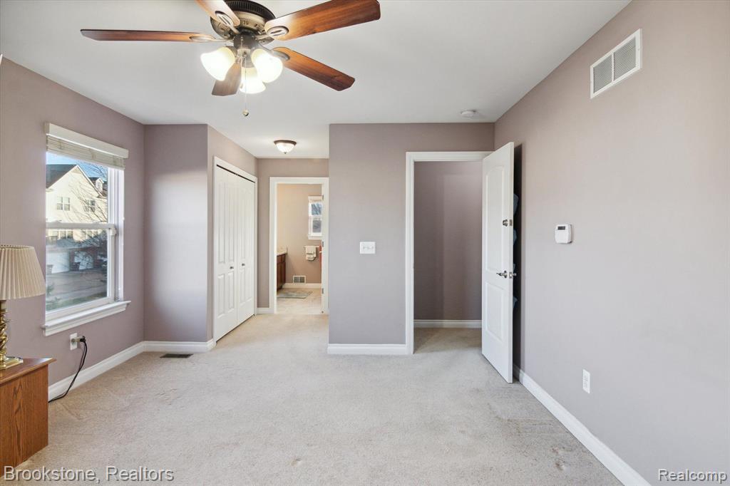 712 SUPERIOR Parkway, Westland, MI — Photo 21
