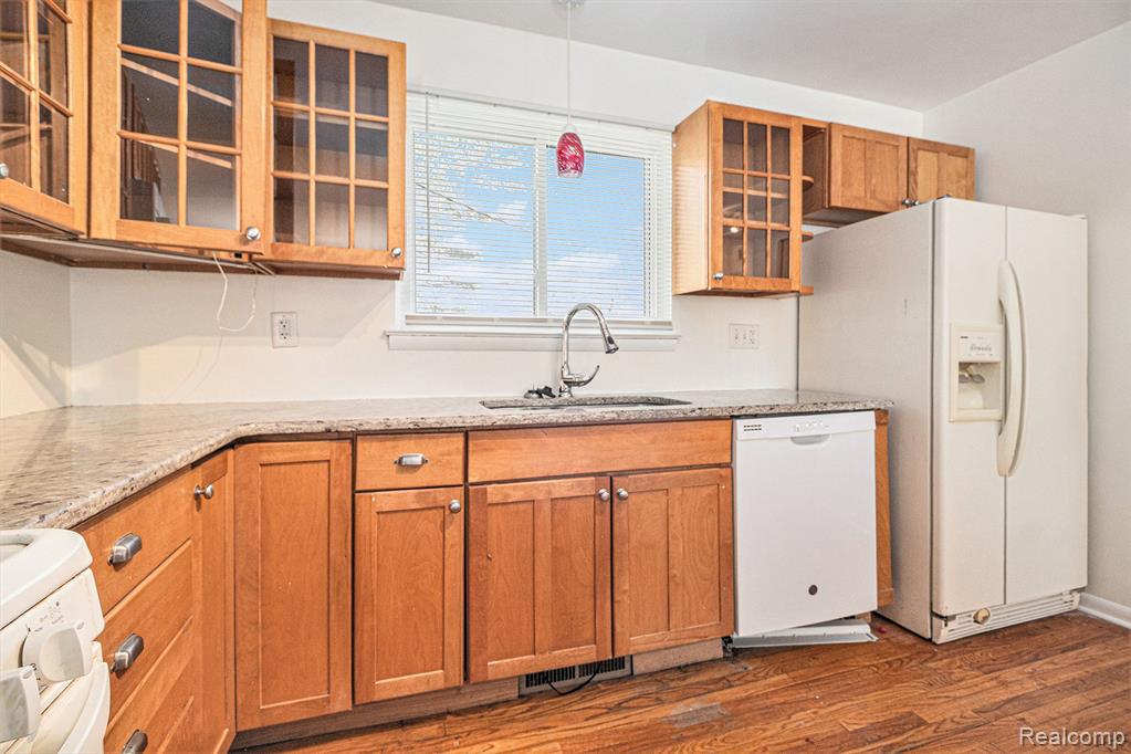 1376 MCCARTHY, Ypsilanti, MI 48198 — Photo 7