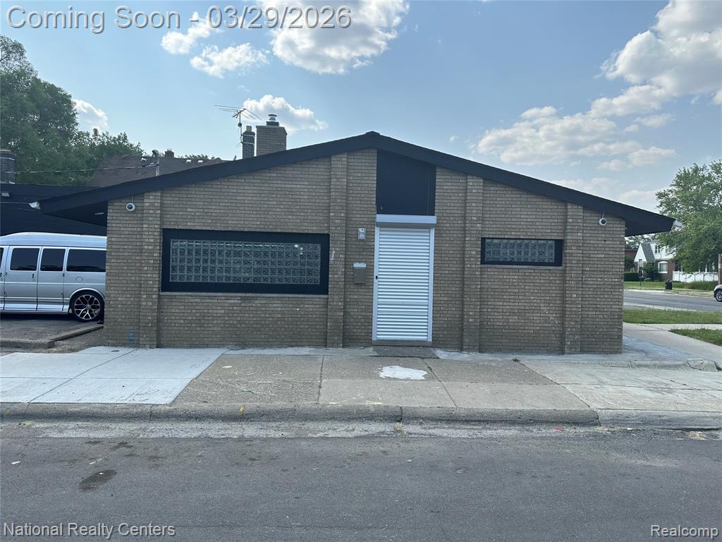 11101 MORANG Drive, Detroit, MI 48224 — Photo 2
