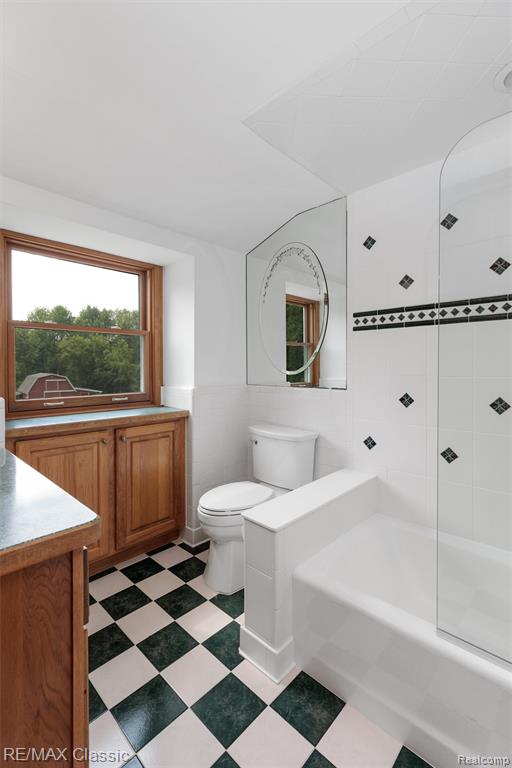 8173 Earhart Road, South Lyon, MI 48178 — Photo 31