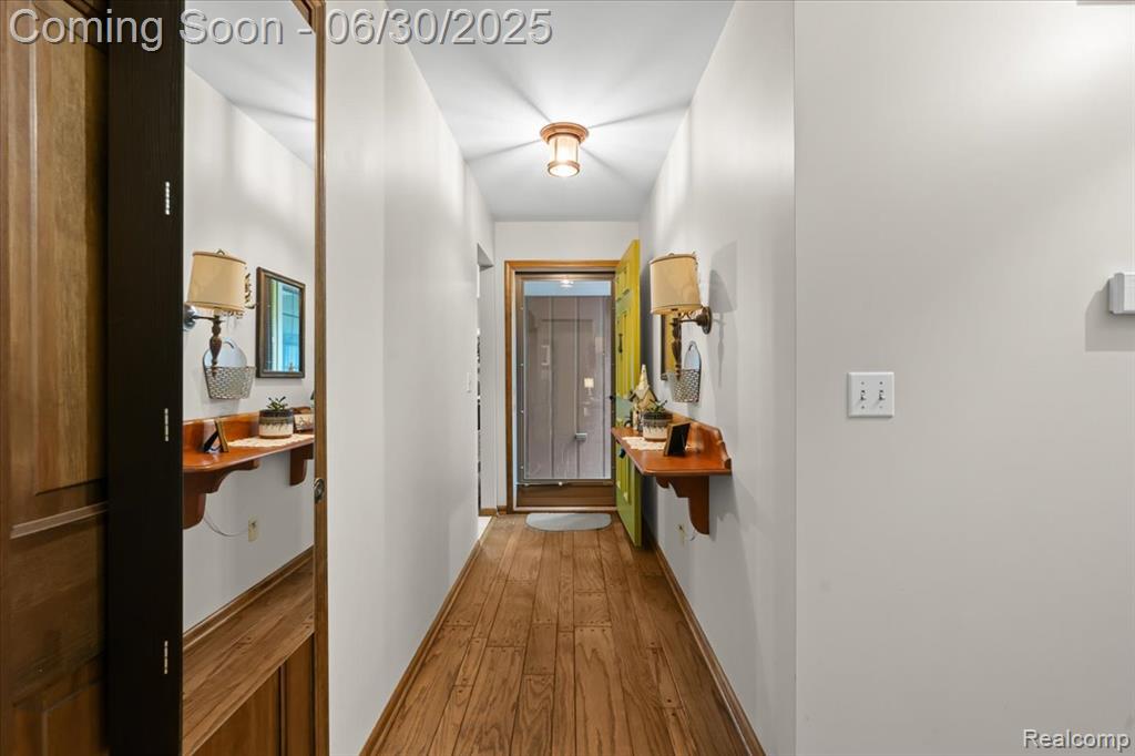 7248 Parkwood Drive, Fenton, MI 48430 — Photo 5