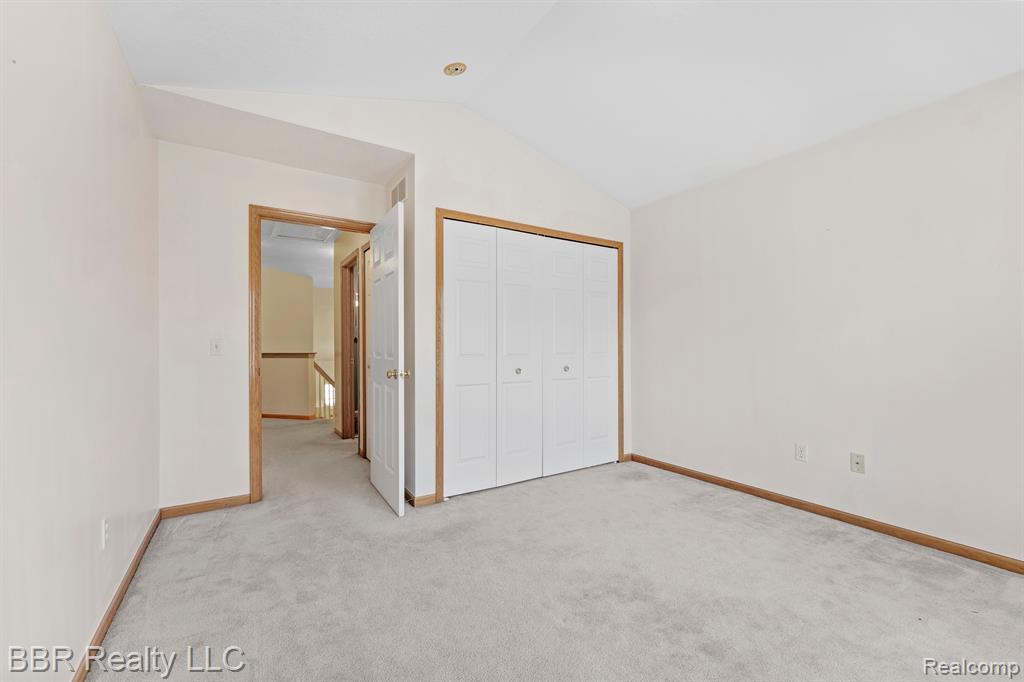 5485 GREENWAY Drive, Trenton, MI, 48183