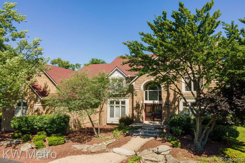 6657 Chelsea Bridge, West Bloomfield, MI — Photo 3