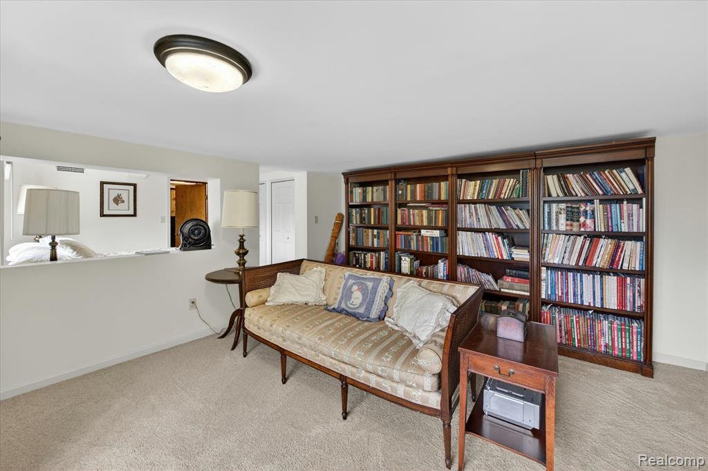 13960 Ridgewood Drive, Plymouth, MI 48170 — Photo 25