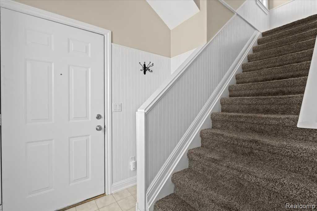 738 S Milford Road, Milford, MI 48381 — Photo 2