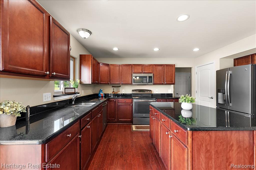 5222 Coulter Lake Boulevard, Clarkston, MI 48348 — Photo 16