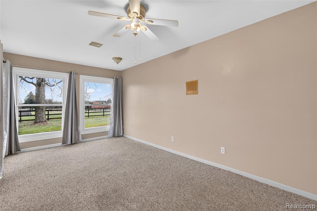 10960 Heather Lane, Whitmore Lake, MI 48189 — Photo 13