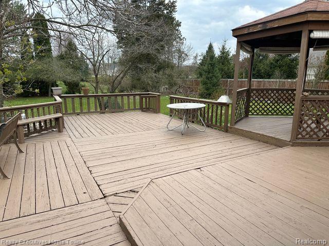 49545 SCHOENHERR Road, Shelby Twp, MI 48315 — Photo 32