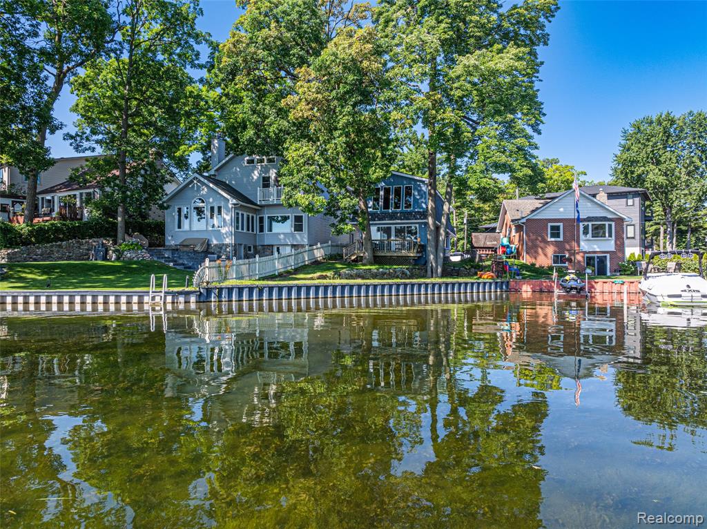 391 SHADY OAKS Street, Lake Orion, MI 48362 — Photo 13