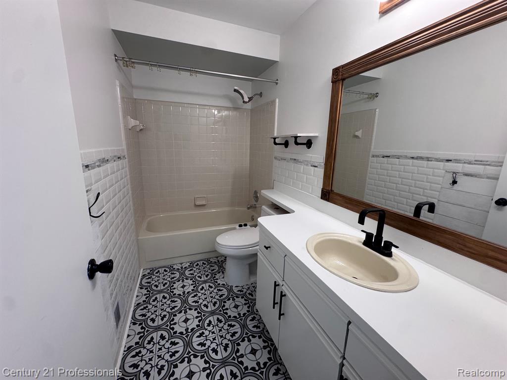 46839 Scotch Pine Lane, Macomb, MI 48042 — Photo 16