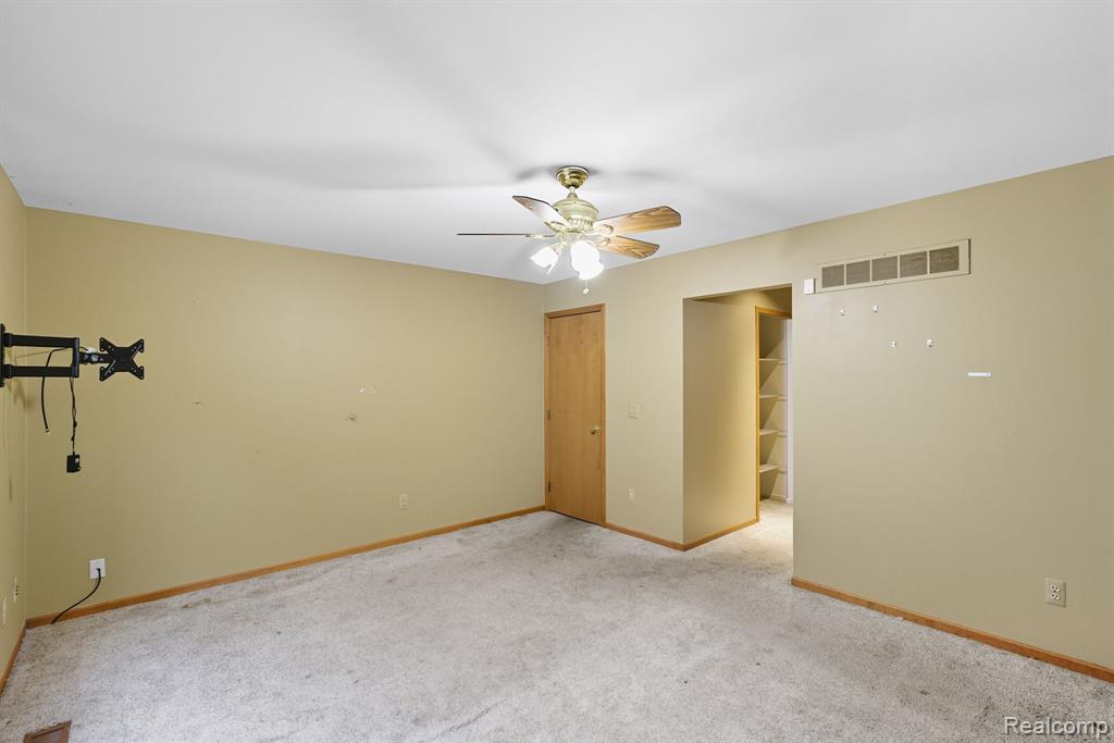 41825 Alden Drive, Clinton Twp, MI 48038 — Photo 9