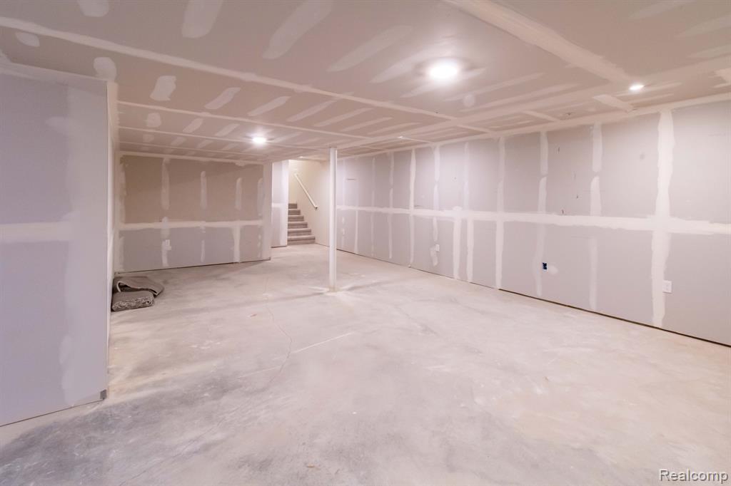 45662 ARAGON Lane, Canton, MI 48187 — Photo 34