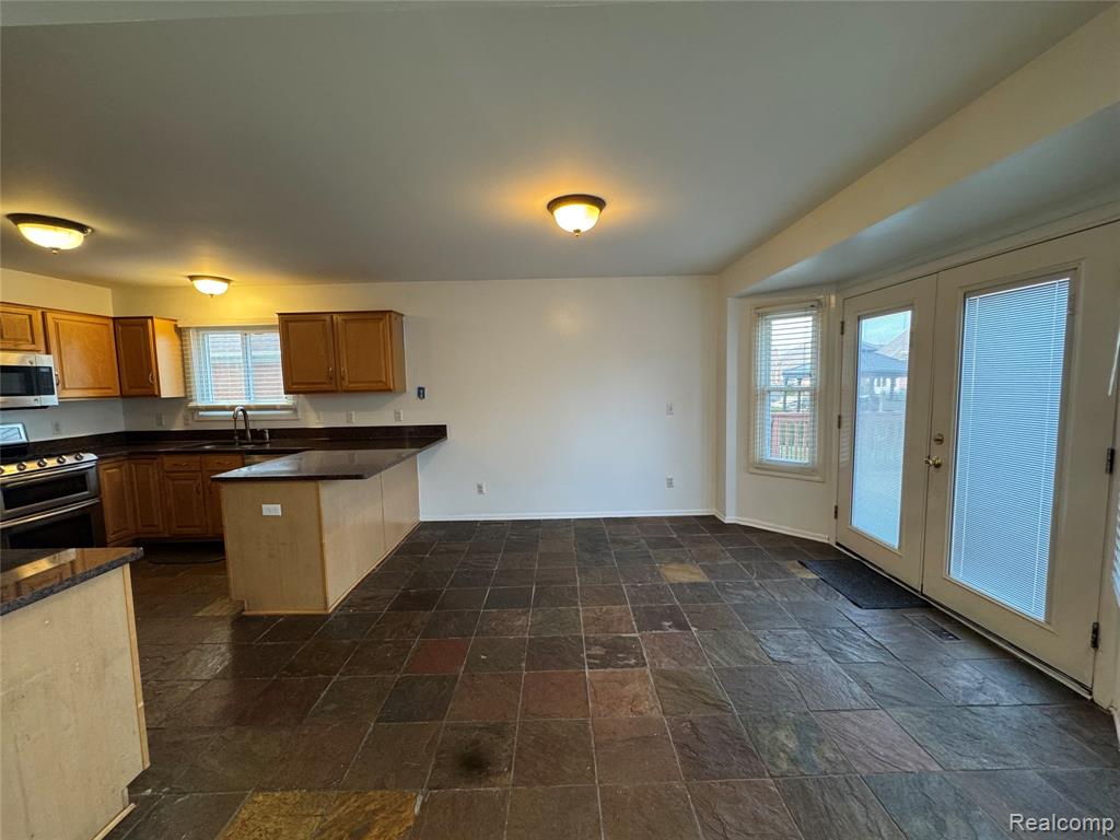 51336 Pinewood Drive, Macomb, MI 48042 — Photo 15