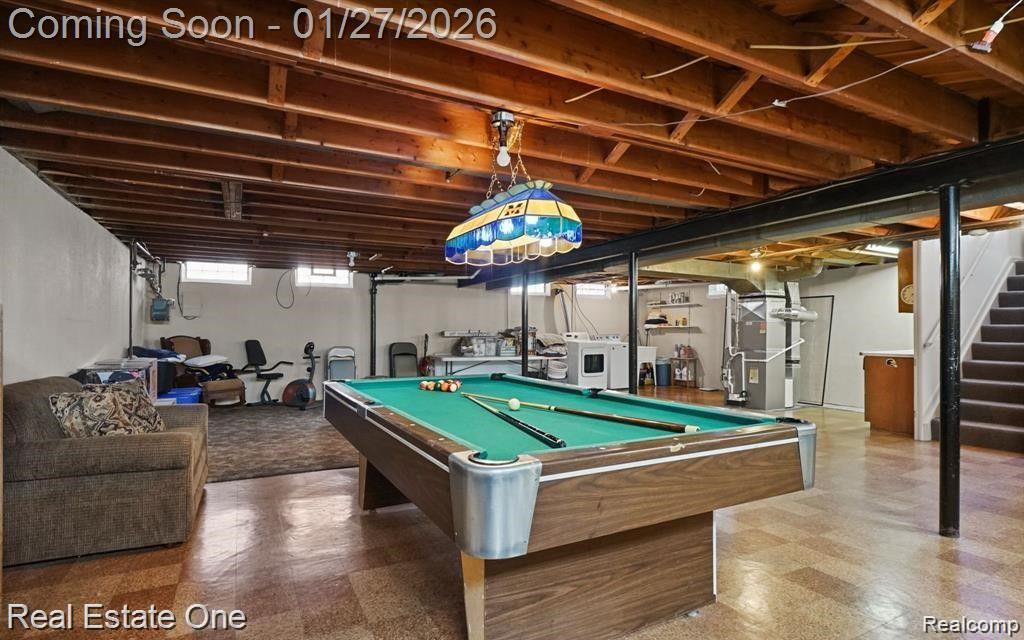6900 CRESTWOOD Street, Dearborn Heights, MI 48127 — Photo 9