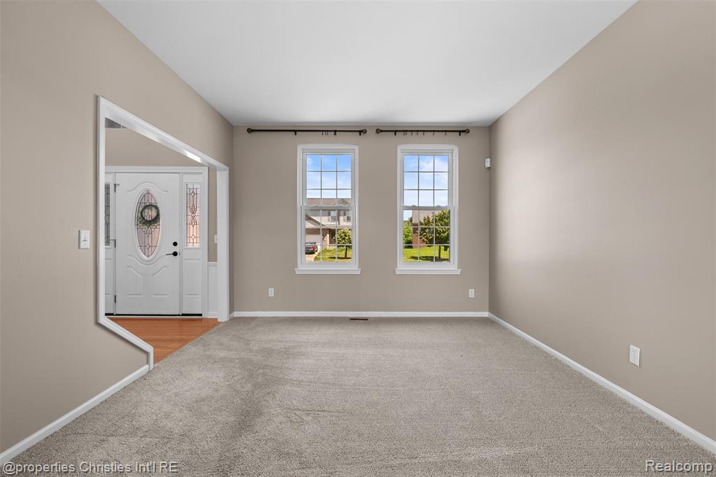 9670 Wexford Drive, Ypsilanti, MI 48198 — Photo 14