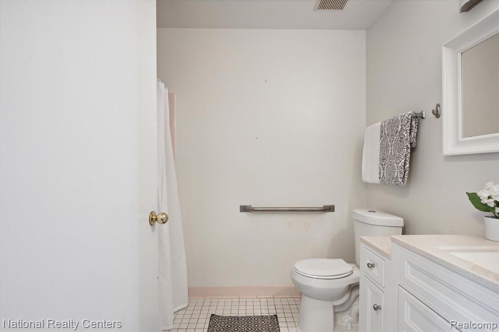 42595 LILLEY POINTE Drive, Canton, MI 48187 — Photo 26