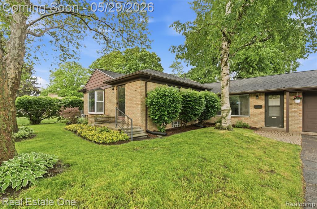 733 S Webik Avenue, Clawson, MI — Photo 4