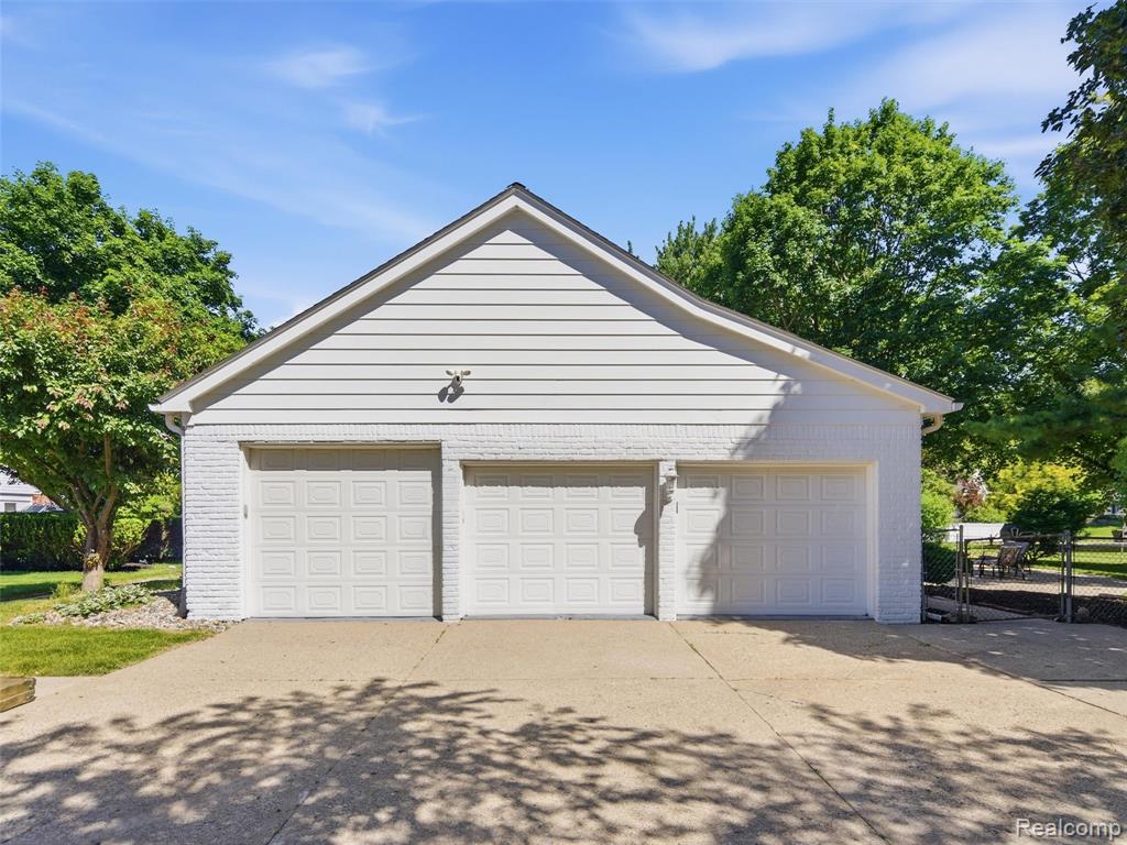 5409 Stony Hill Court, Grand Blanc, MI 48439 — Photo 58