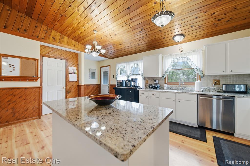 4915 E M 36, Pinckney, MI 48169 — Photo 10