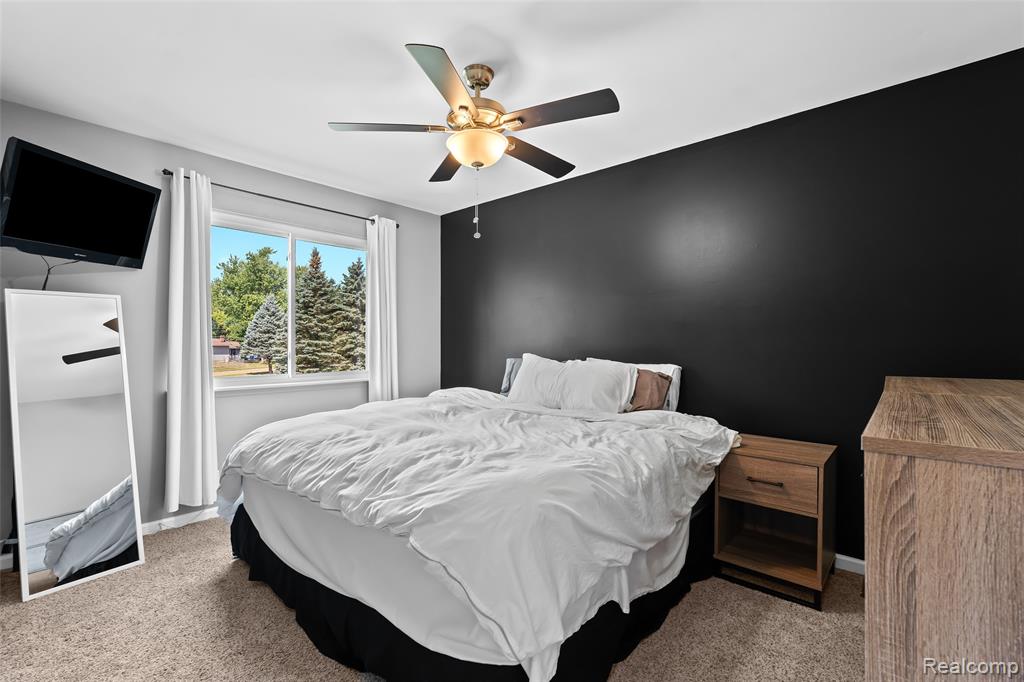 9438 Waite Drive, Fenton, MI 48430 — Photo 15