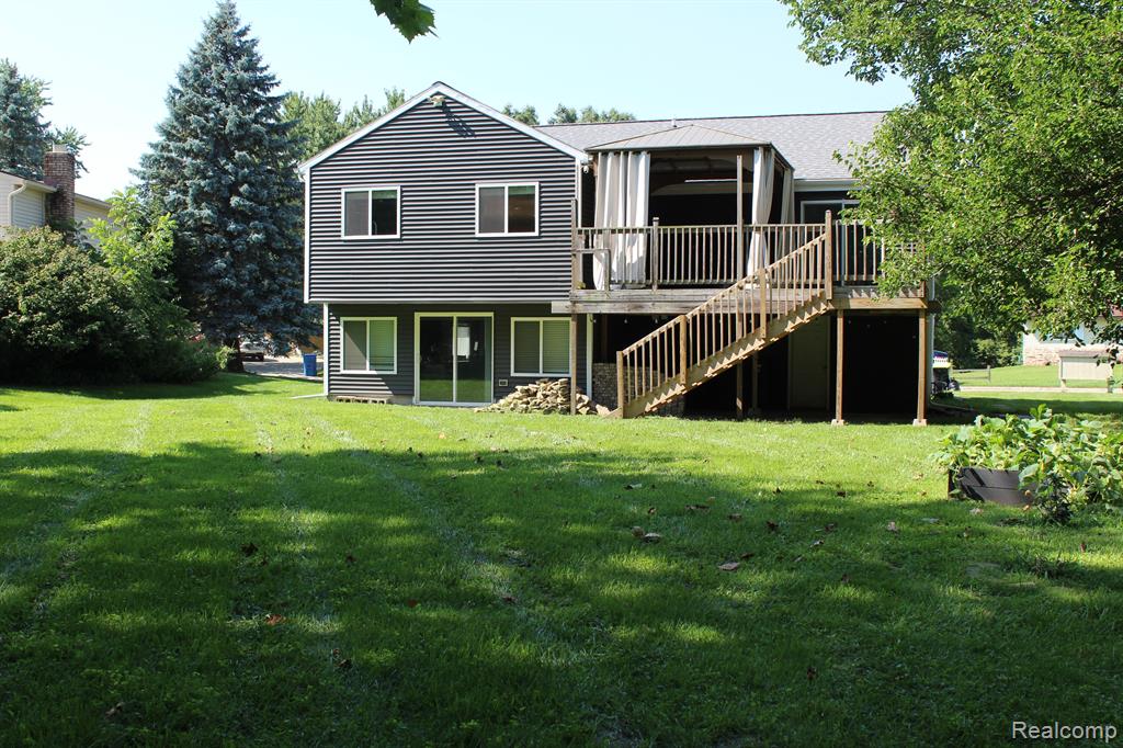 9025 GLASGOW Drive, White Lake, MI — Photo 26