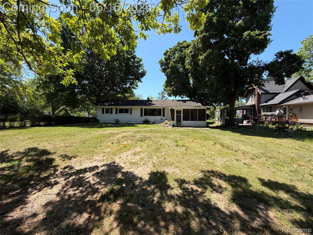 416 W Corunna Avenue, Corunna, MI 48817 — Photo 3