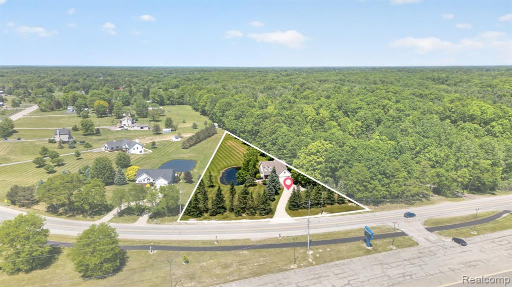 9055 Hegel Road, Goodrich Vlg, MI — Photo 48