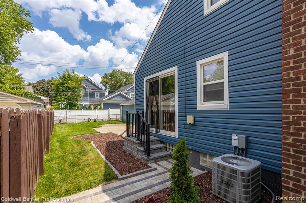 909 Hoffman Avenue, Royal Oak, MI 48067 — Photo 37