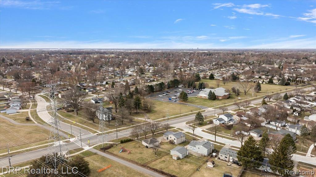 44012 Carrnation Drive, Sterling Heights, MI 48313 — Photo 43
