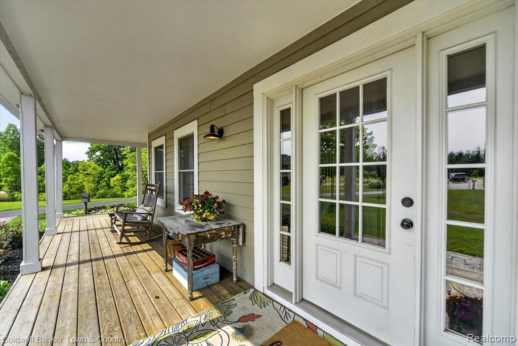 918 Gray Fox Court, Howell, MI 48843 — Photo 6