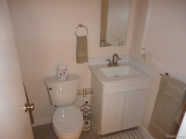 16034 Holz Drive, 16, Southgate, MI 48195 — Photo 8
