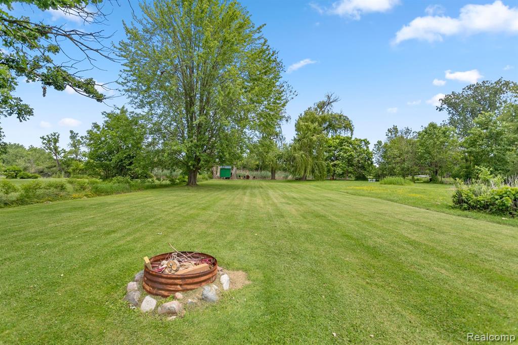 7215 S HURON RIVER Drive, South Rockwood, MI — Photo 38