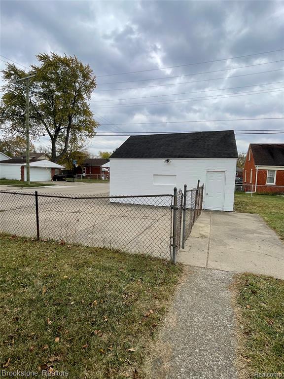8144 Jewett Avenue, Warren, MI 48089 — Photo 15