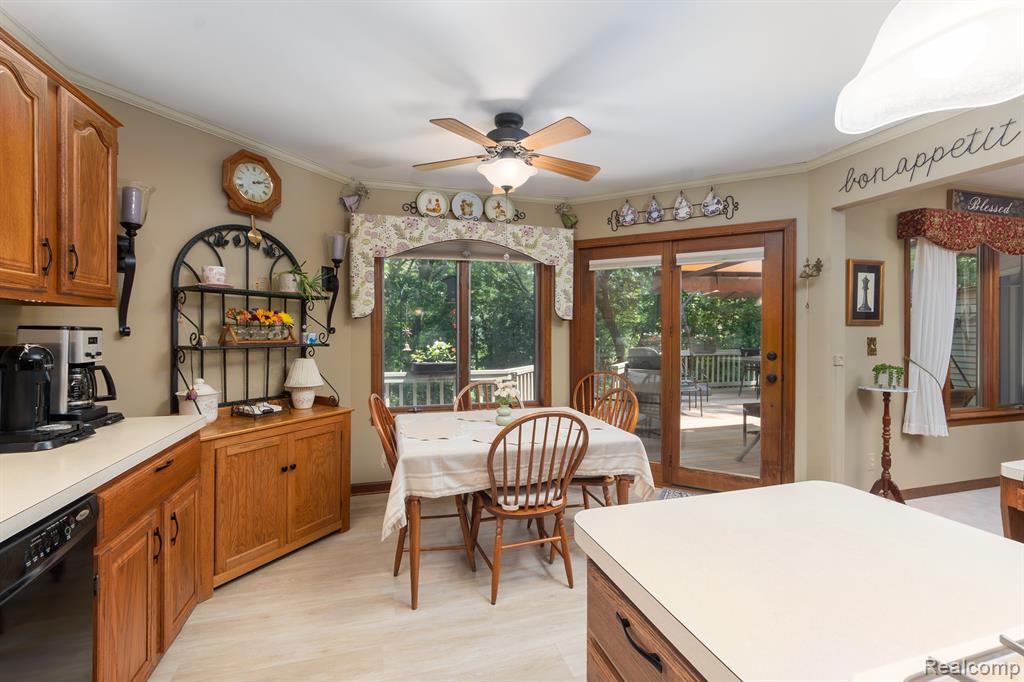 6939 West Ridge Drive, Brighton, MI 48116 — Photo 28