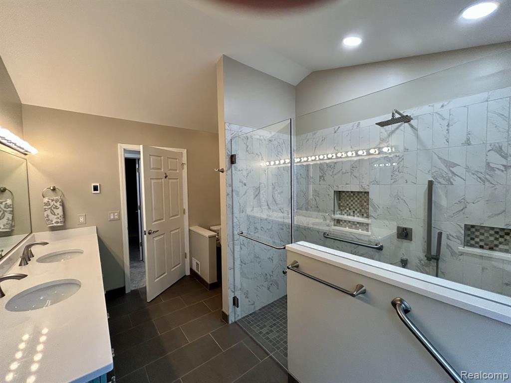 4791 Roundtree Drive, 1, Brighton, MI 48116 — Photo 24