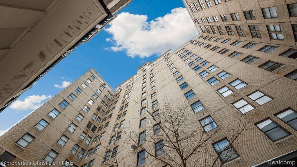 15 E KIRBY Street, 710, Detroit, MI 48202 — Photo 32