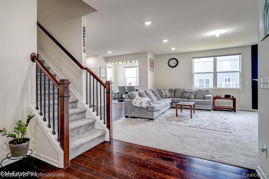 6044 FIELDSTONE Circle, South Lyon, MI 48178 — Photo 6