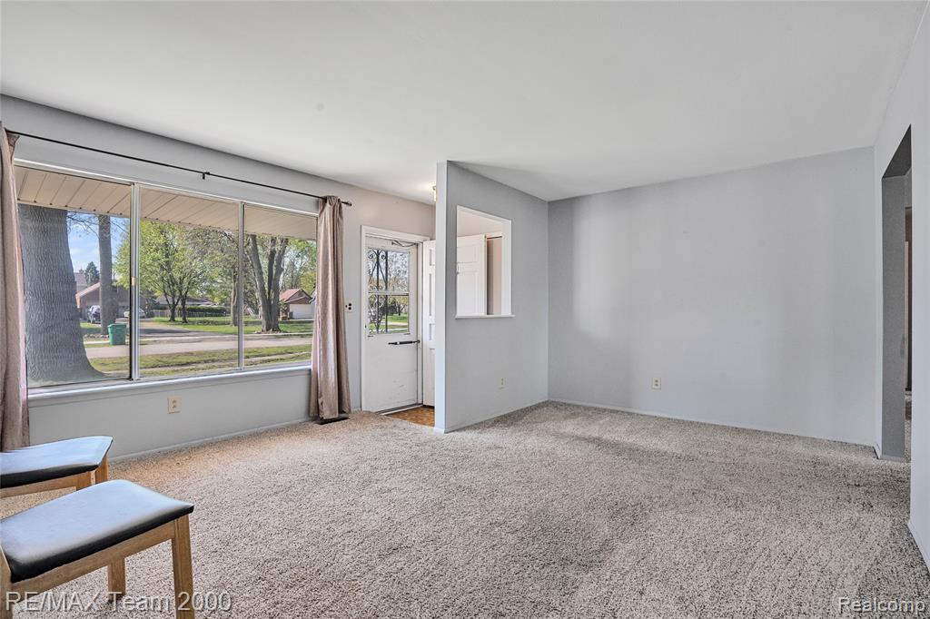 33622 Bock Street, Garden City, MI — Photo 7