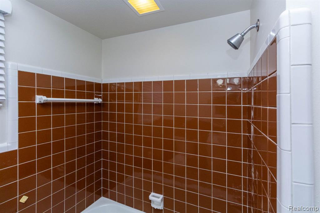 542 S Manitou Avenue, Clawson, MI — Photo 22