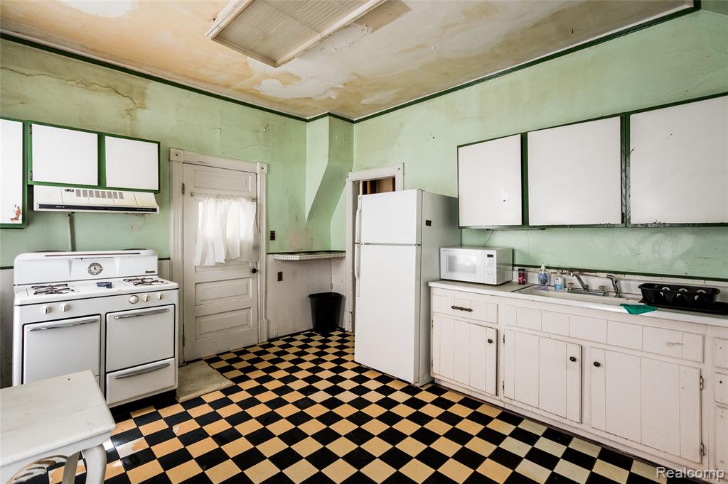 2153 Hubbard Street, Detroit, MI 48209 — Photo 11