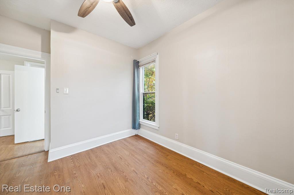 95 N WASHINGTON Street, Oxford, MI 48371 — Photo 22