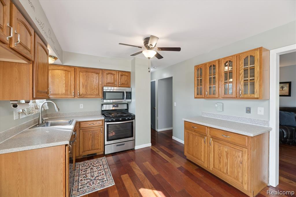1796 Oakview Drive, Canton, MI 48187 — Photo 13