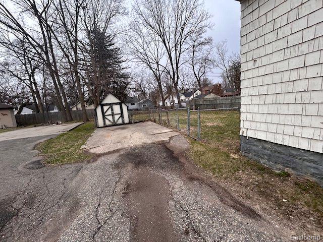 98 S TILDEN Avenue, Waterford, MI 48328 — Photo 2